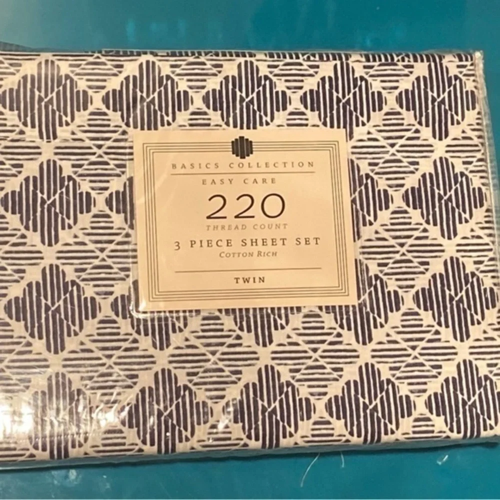 New Twin Sheet Set Blue White Geometric Pretty 220 Thread 3-Piece Basics Collect